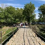 祖姆芮伯斯道克伽尼酒店 招待所