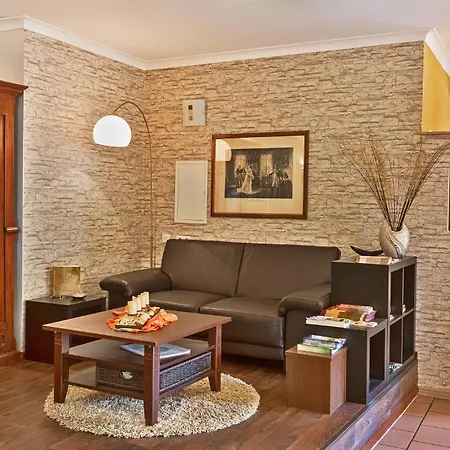 Garni Zum Rebstock Πανσιόν 3*