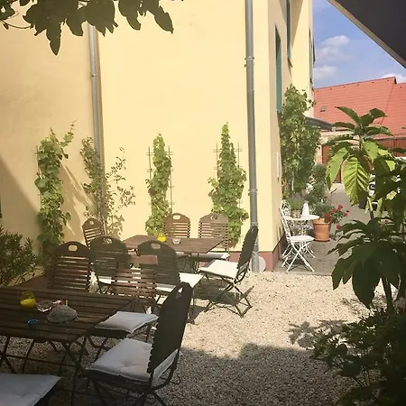 Garni Zum Rebstock 3* Νάουμπουργκ