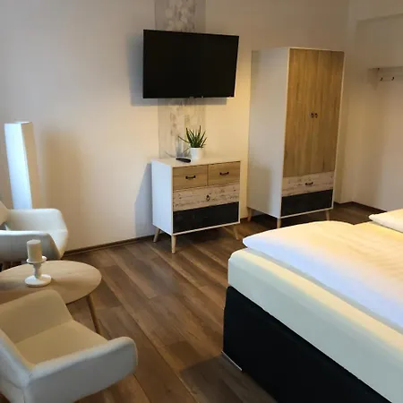 Гостевой дом Garni Zum Rebstock 3*