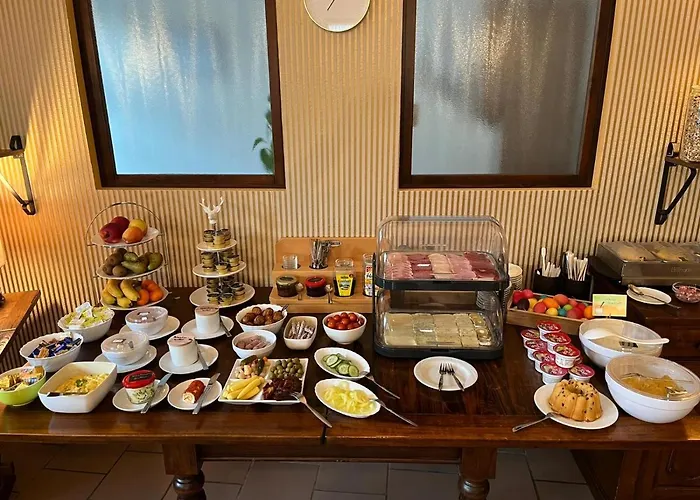 Garni Zum Rebstock Наумбург