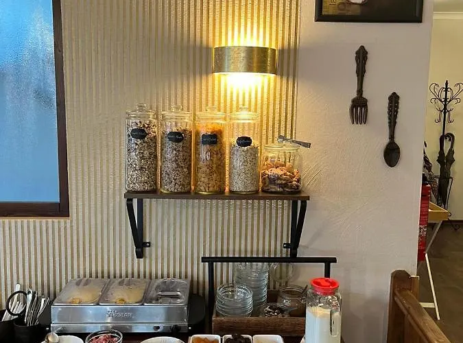 Garni Zum Rebstock Наумбург